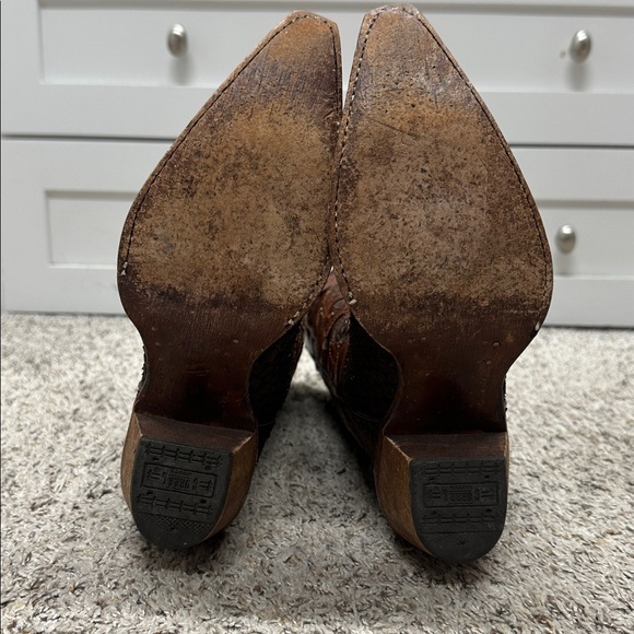 Corral Boots - Picture 7 of 8